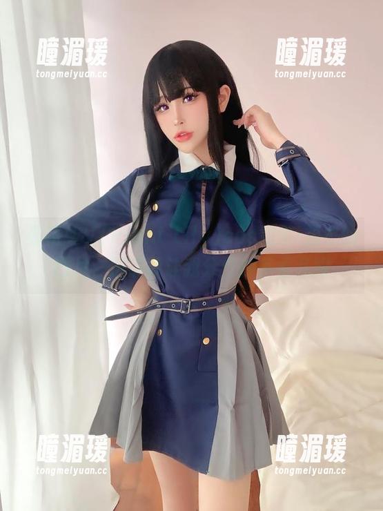 看花リリ(Plant Lily)cos约尔·福杰的图片，居然能让我分分钟多看几眼